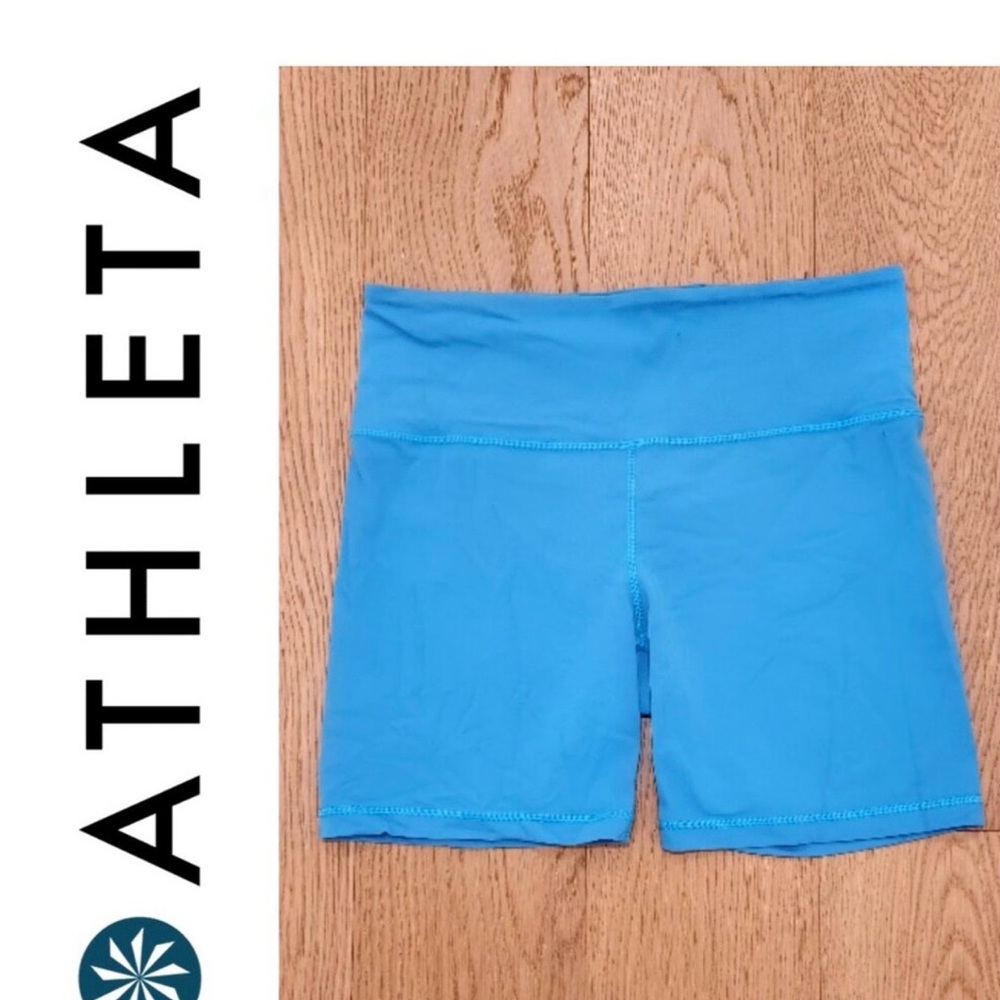 Athleta Women’s Blue High-Rise Elation 7”  Shorts